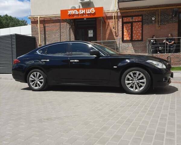 Чорний Інфініті M25, об'ємом двигуна 2.5 л та пробігом 140 тис. км за 14500 $, фото 1 на Automoto.ua