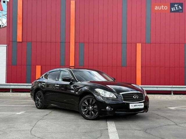 Чорний Інфініті M30, об'ємом двигуна 2.99 л та пробігом 236 тис. км за 13990 $, фото 1 на Automoto.ua