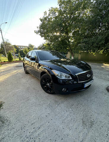 Черный Инфинити M37, объемом двигателя 3.7 л и пробегом 225 тыс. км за 11500 $, фото 1 на Automoto.ua
