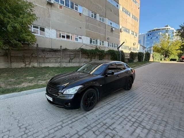 Чорний Інфініті M37, об'ємом двигуна 3.7 л та пробігом 250 тис. км за 7800 $, фото 1 на Automoto.ua