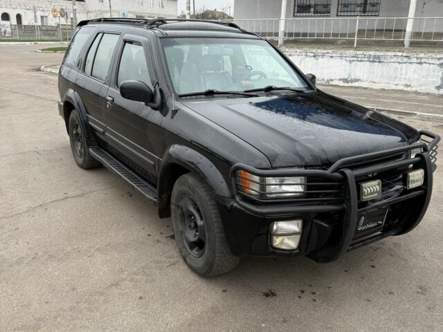 Чорний Інфініті QX4, об'ємом двигуна 3.3 л та пробігом 250 тис. км за 5600 $, фото 1 на Automoto.ua