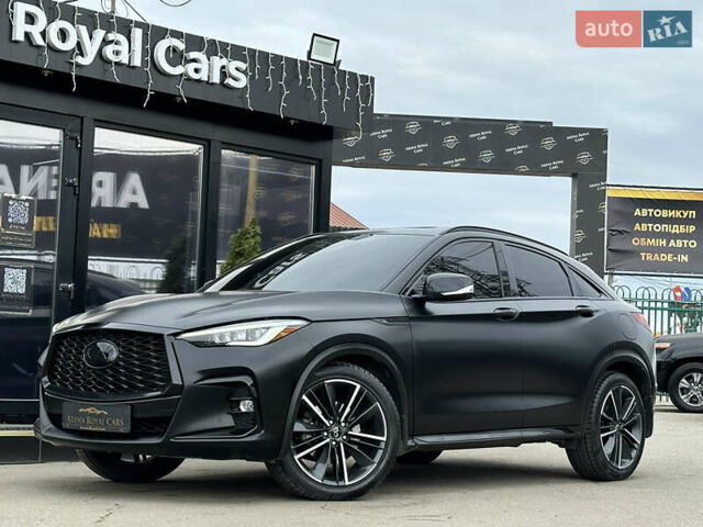 Черный Инфинити QX55, объемом двигателя 2 л и пробегом 50 тыс. км за 31500 $, фото 1 на Automoto.ua