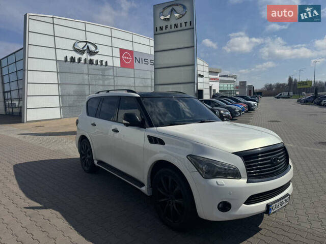 Белый Инфинити QX56, объемом двигателя 5.55 л и пробегом 264 тыс. км за 13200 $, фото 1 на Automoto.ua