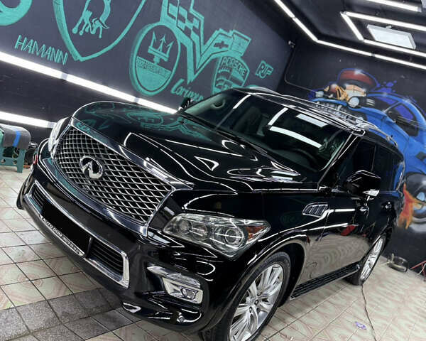 Черный Инфинити QX56, объемом двигателя 5.55 л и пробегом 320 тыс. км за 14500 $, фото 1 на Automoto.ua