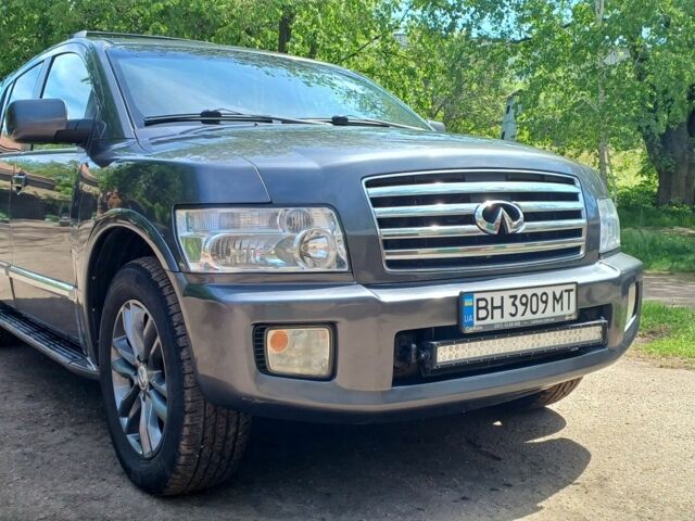 Сірий Інфініті QX56, об'ємом двигуна 0.56 л та пробігом 159 тис. км за 12300 $, фото 1 на Automoto.ua