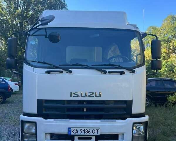 Белый Исузу ФВР, объемом двигателя 7.8 л и пробегом 186 тыс. км за 43000 $, фото 1 на Automoto.ua