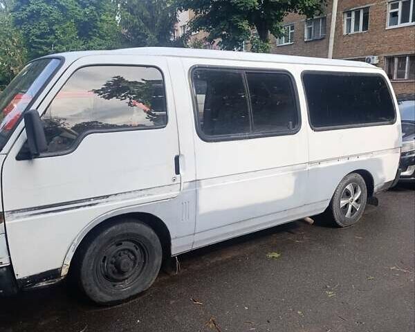 Белый Исузу Миди, объемом двигателя 2.4 л и пробегом 148 тыс. км за 1127 $, фото 1 на Automoto.ua