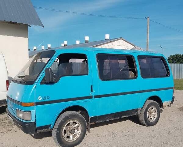 Синий Исузу Миди пасс., объемом двигателя 2.2 л и пробегом 400 тыс. км за 3200 $, фото 1 на Automoto.ua