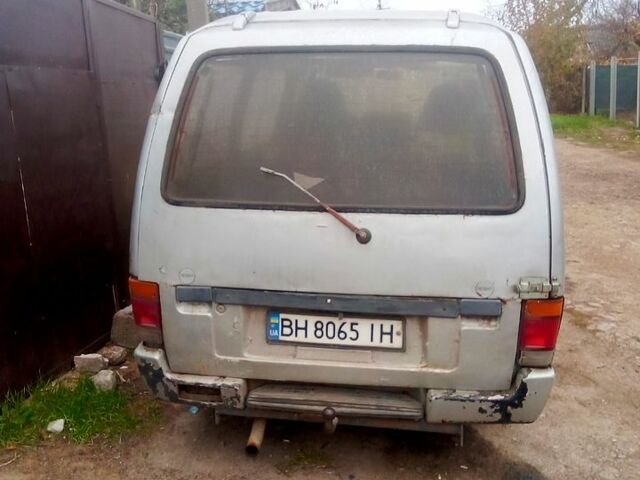 Сірий Ісузу Міді, об'ємом двигуна 2 л та пробігом 300 тис. км за 1200 $, фото 1 на Automoto.ua