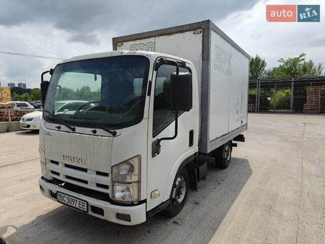 Белый Исузу НЛР, объемом двигателя 3 л и пробегом 424 тыс. км за 8000 $, фото 1 на Automoto.ua