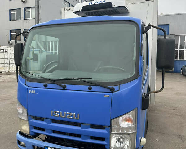 Синий Исузу НЛР, объемом двигателя 3 л и пробегом 490 тыс. км за 9800 $, фото 1 на Automoto.ua