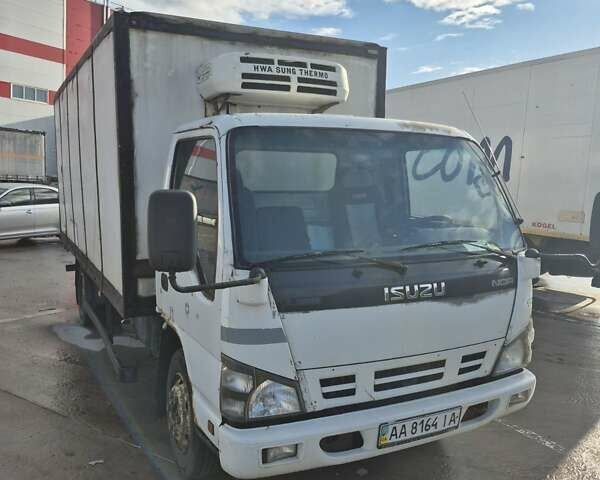 Белый Исузу НКР, объемом двигателя 4.57 л и пробегом 500 тыс. км за 8000 $, фото 1 на Automoto.ua