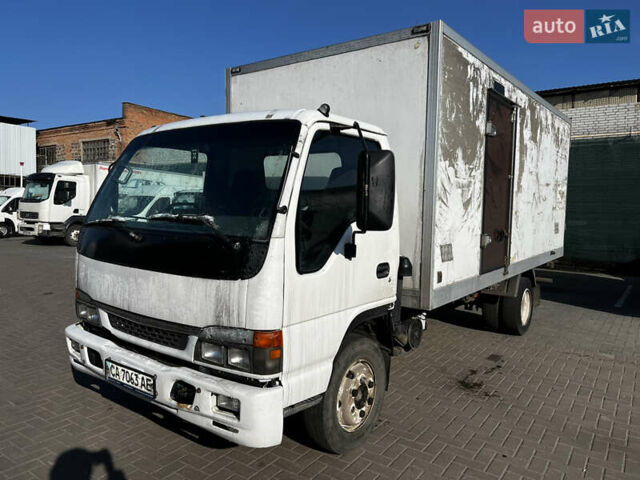 Белый Исузу НКР, объемом двигателя 4.6 л и пробегом 703 тыс. км за 8800 $, фото 1 на Automoto.ua