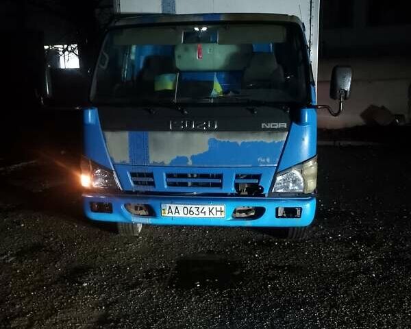 Синий Исузу НКР, объемом двигателя 4.6 л и пробегом 382 тыс. км за 5000 $, фото 1 на Automoto.ua