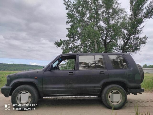 Черный Исузу Трупер, объемом двигателя 3.1 л и пробегом 240 тыс. км за 1424 $, фото 1 на Automoto.ua