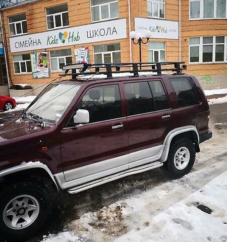 Червоний Ісузу Trooper, об'ємом двигуна 3.2 л та пробігом 280 тис. км за 7400 $, фото 1 на Automoto.ua