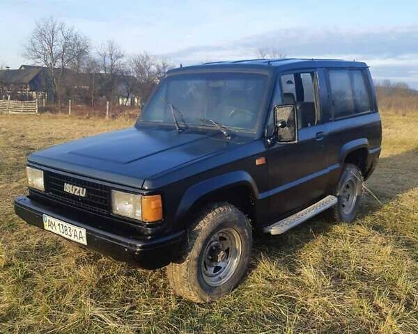 Синий Исузу Трупер, объемом двигателя 2.2 л и пробегом 300 тыс. км за 3500 $, фото 1 на Automoto.ua