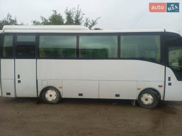 Белый Исузу Туркуаз, объемом двигателя 4.8 л и пробегом 330 тыс. км за 16500 $, фото 1 на Automoto.ua