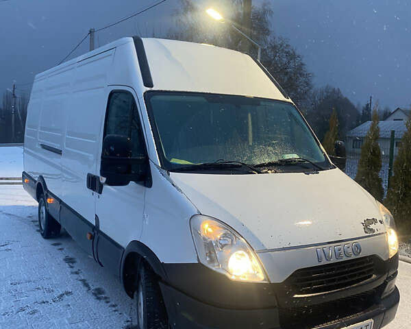 Белый Ивеко 35С13, объемом двигателя 2.3 л и пробегом 470 тыс. км за 12000 $, фото 1 на Automoto.ua