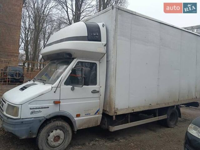 Белый Ивеко 65C17, объемом двигателя 2.8 л и пробегом 826 тыс. км за 5400 $, фото 1 на Automoto.ua