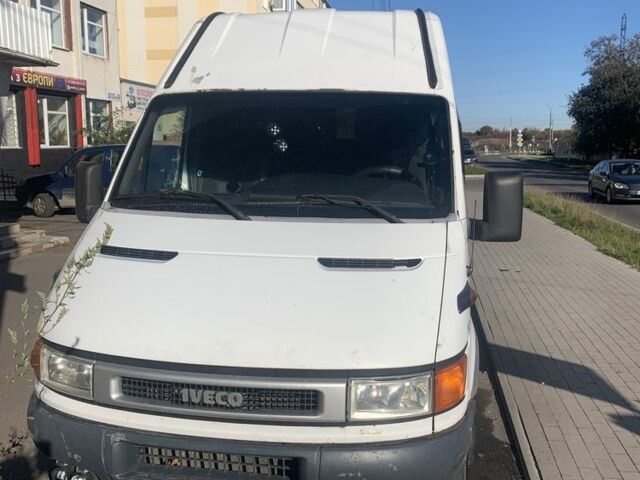 Белый Ивеко Дейли 4x4, объемом двигателя 2.8 л и пробегом 430 тыс. км за 8000 $, фото 1 на Automoto.ua