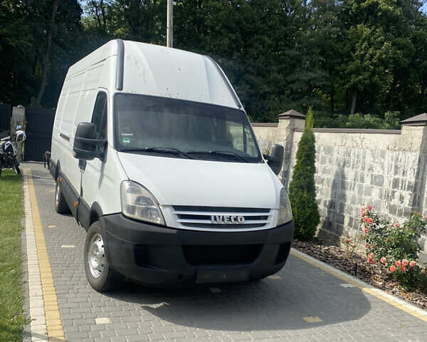 Белый Ивеко Дейли 4x4, объемом двигателя 3 л и пробегом 305 тыс. км за 10900 $, фото 1 на Automoto.ua