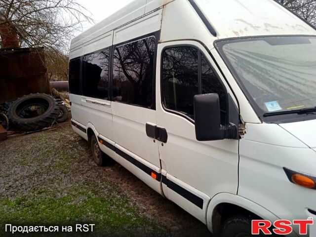 Белый Ивеко Дейли, объемом двигателя 2.8 л и пробегом 500 тыс. км за 3500 $, фото 1 на Automoto.ua