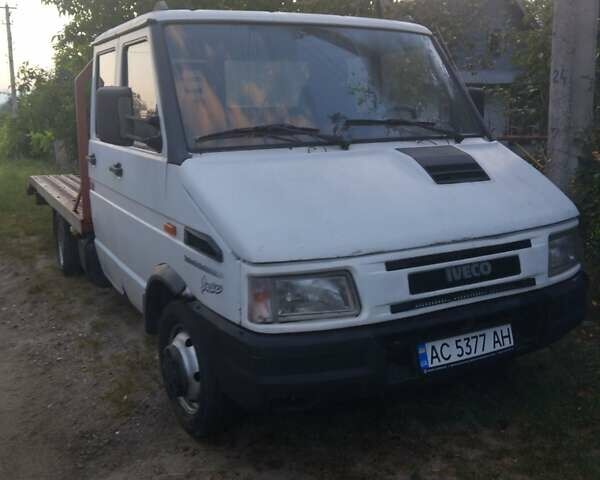 Белый Ивеко Дейли, объемом двигателя 2.5 л и пробегом 250 тыс. км за 7500 $, фото 1 на Automoto.ua