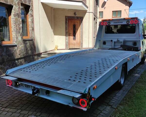 Белый Ивеко Дейли, объемом двигателя 3 л и пробегом 122 тыс. км за 32000 $, фото 1 на Automoto.ua