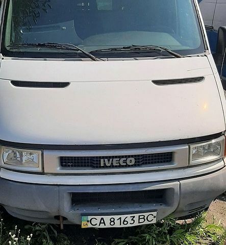 Белый Ивеко Дейли, объемом двигателя 2.29 л и пробегом 700 тыс. км за 3200 $, фото 1 на Automoto.ua