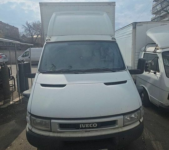 Білий Івеко Дейлі, об'ємом двигуна 2.29 л та пробігом 475 тис. км за 3900 $, фото 1 на Automoto.ua