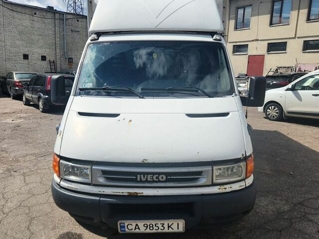 Белый Ивеко Дейли, объемом двигателя 2.3 л и пробегом 303 тыс. км за 8999 $, фото 1 на Automoto.ua