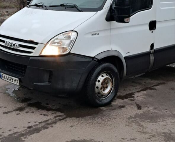 Белый Ивеко Дейли, объемом двигателя 2.3 л и пробегом 289 тыс. км за 7500 $, фото 1 на Automoto.ua