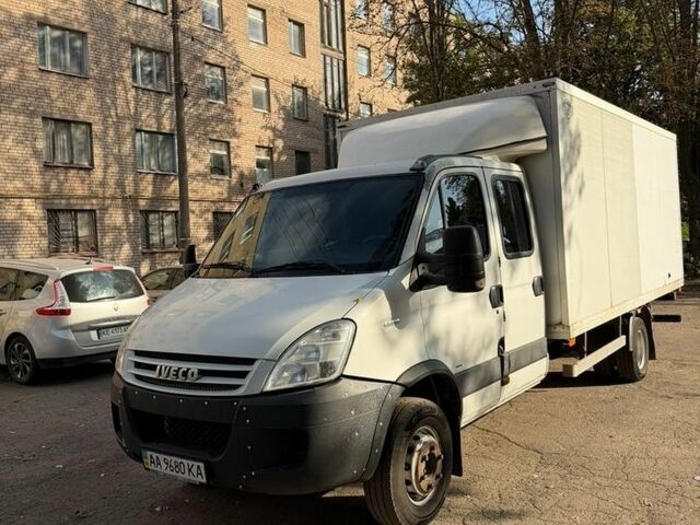 Белый Ивеко Дейли, объемом двигателя 3 л и пробегом 287 тыс. км за 15000 $, фото 1 на Automoto.ua