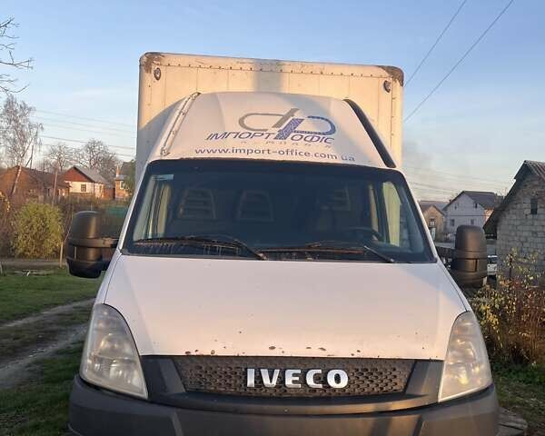 Белый Ивеко Дейли, объемом двигателя 3 л и пробегом 580 тыс. км за 8500 $, фото 1 на Automoto.ua