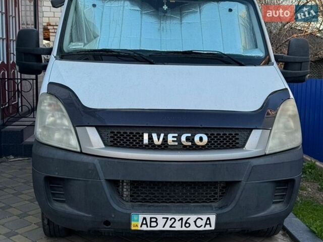 Белый Ивеко Дейли, объемом двигателя 3 л и пробегом 382 тыс. км за 15950 $, фото 1 на Automoto.ua
