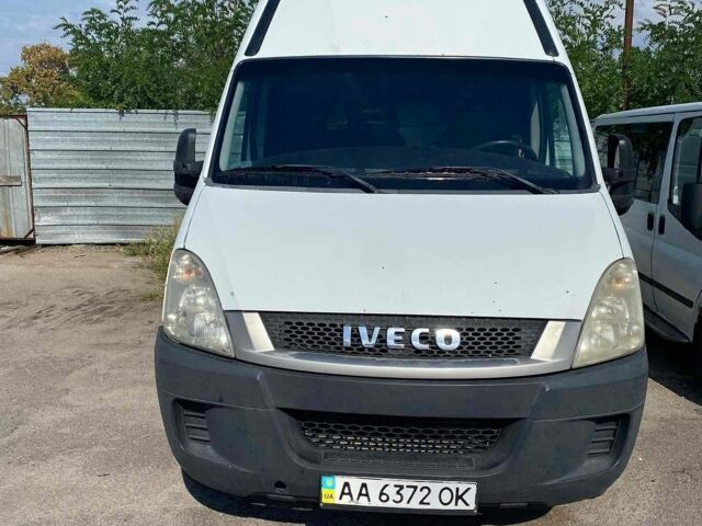 Белый Ивеко Дейли, объемом двигателя 3 л и пробегом 365 тыс. км за 7500 $, фото 1 на Automoto.ua