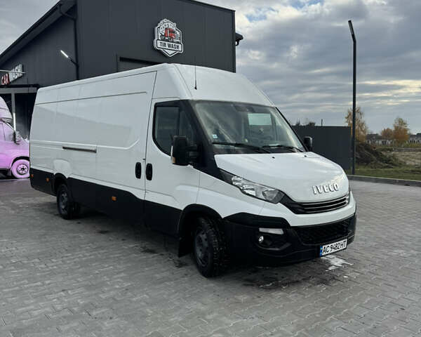 Білий Івеко Дейлі, об'ємом двигуна 2.3 л та пробігом 300 тис. км за 18999 $, фото 1 на Automoto.ua