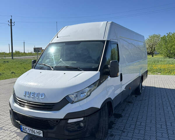 Белый Ивеко Дейли, объемом двигателя 2.29 л и пробегом 250 тыс. км за 17500 $, фото 1 на Automoto.ua