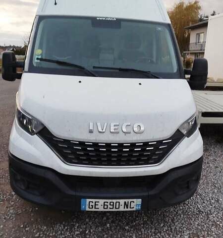 Білий Івеко Дейлі, об'ємом двигуна 2.3 л та пробігом 258 тис. км за 22900 $, фото 1 на Automoto.ua