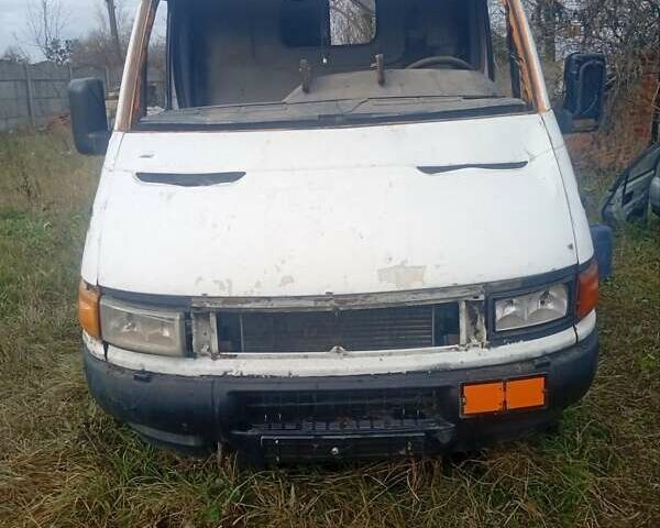 Белый Ивеко Дейли, объемом двигателя 2.8 л и пробегом 500 тыс. км за 2000 $, фото 1 на Automoto.ua