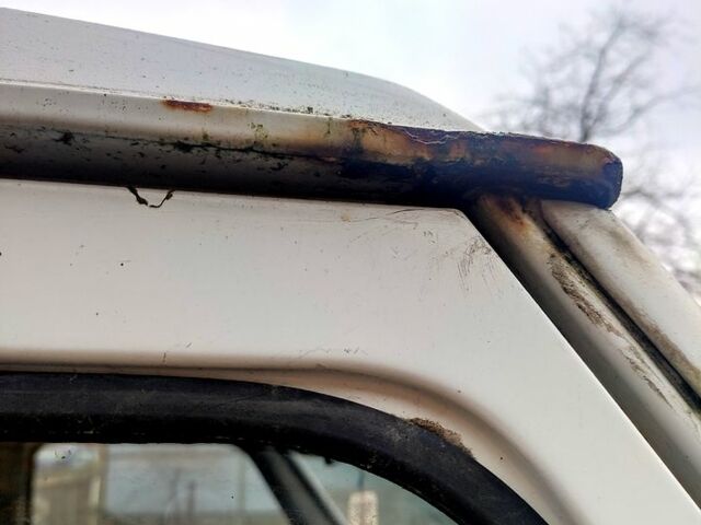 Белый Ивеко Дейли, объемом двигателя 2.4 л и пробегом 250 тыс. км за 1400 $, фото 1 на Automoto.ua