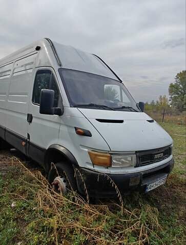 Белый Ивеко Дейли, объемом двигателя 3 л и пробегом 300 тыс. км за 6500 $, фото 1 на Automoto.ua