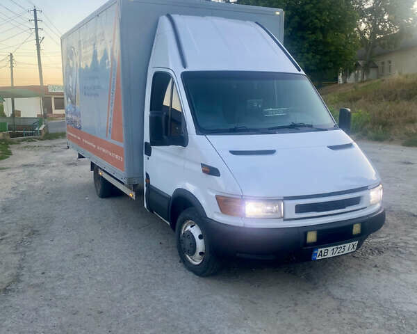 Белый Ивеко Дейли, объемом двигателя 2.8 л и пробегом 260 тыс. км за 7400 $, фото 1 на Automoto.ua