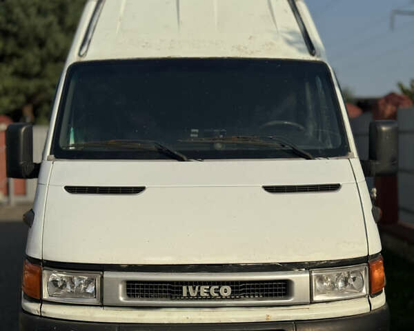 Білий Івеко Дейлі, об'ємом двигуна 2.8 л та пробігом 350 тис. км за 8200 $, фото 1 на Automoto.ua