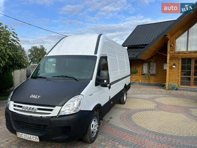 Белый Ивеко Дейли, объемом двигателя 3 л и пробегом 21 тыс. км за 11000 $, фото 1 на Automoto.ua