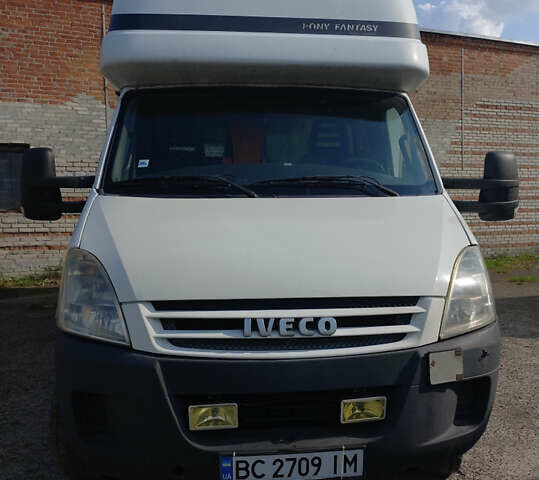 Белый Ивеко Дейли, объемом двигателя 3 л и пробегом 580 тыс. км за 17300 $, фото 1 на Automoto.ua
