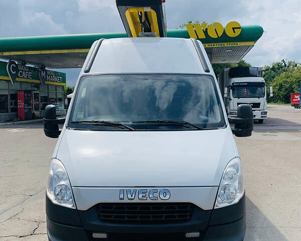 Білий Івеко Дейлі, об'ємом двигуна 0 л та пробігом 280 тис. км за 23800 $, фото 1 на Automoto.ua