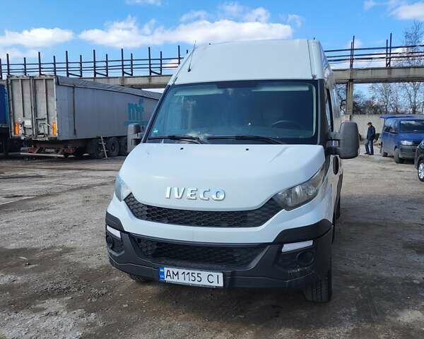 Белый Ивеко Дейли, объемом двигателя 2.3 л и пробегом 320 тыс. км за 11500 $, фото 1 на Automoto.ua