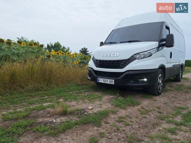 Белый Ивеко Дейли, объемом двигателя 2.3 л и пробегом 300 тыс. км за 21000 $, фото 1 на Automoto.ua
